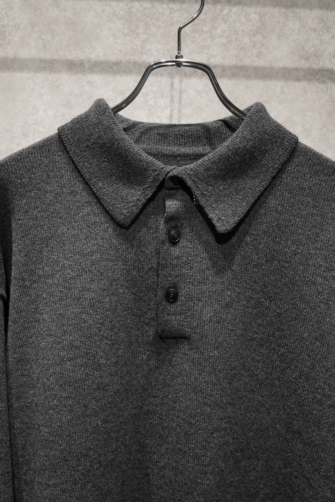 YOKO SAKAMOTO Knit Polo - Gray | WALD. ABENO (ヴァルト アベノ）