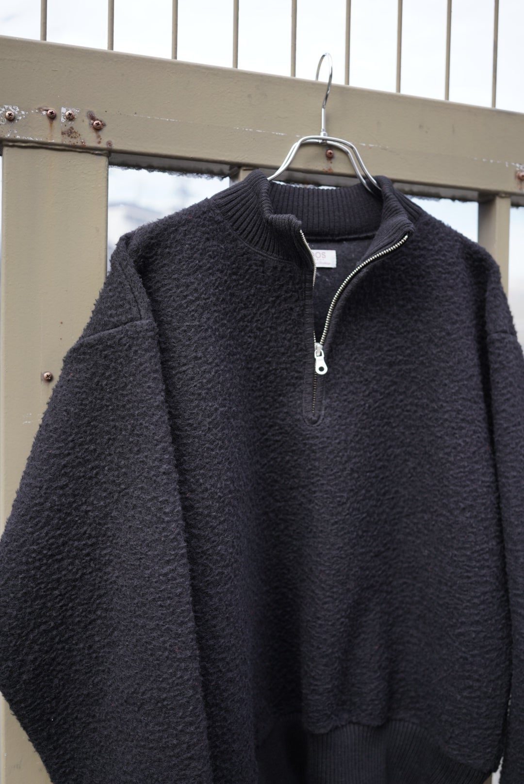 THOUSANDS Napper Half-Zip Knit Sweat - Black | WALD. ABENO