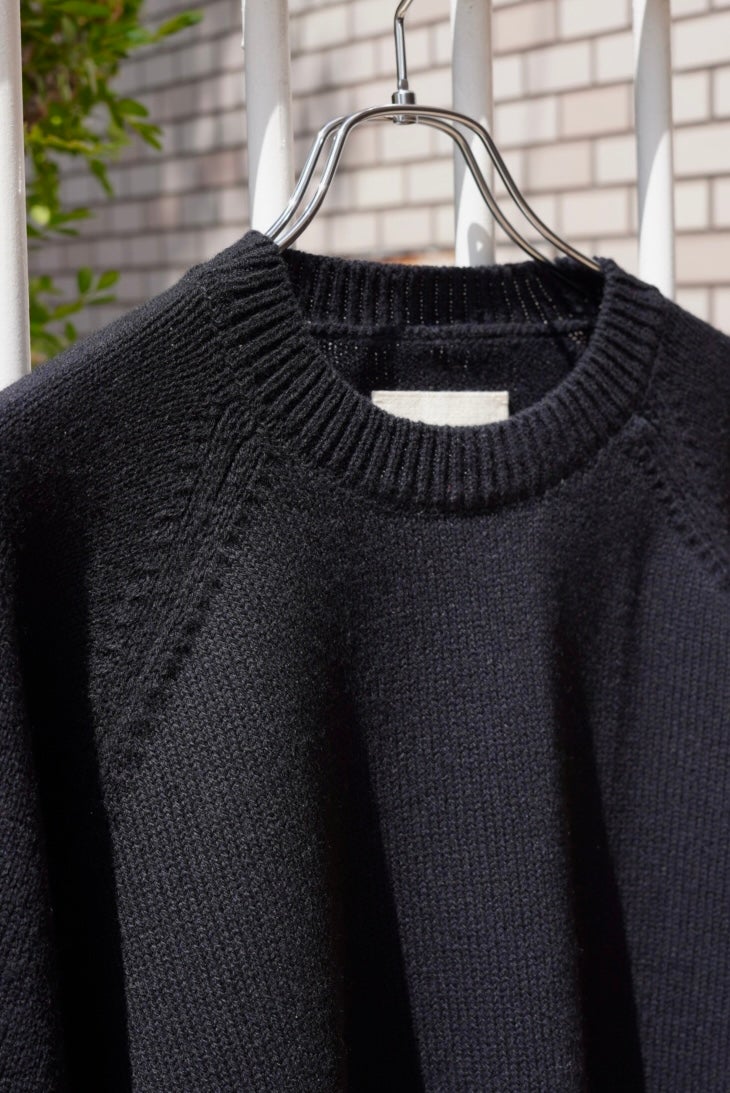 yokosakamoto ラムウールラグランニット　 ブラックM 美品 YOKO SAKAMOTO Raglan Crew Knit - Black | WALD. ABENO (ヴァルト